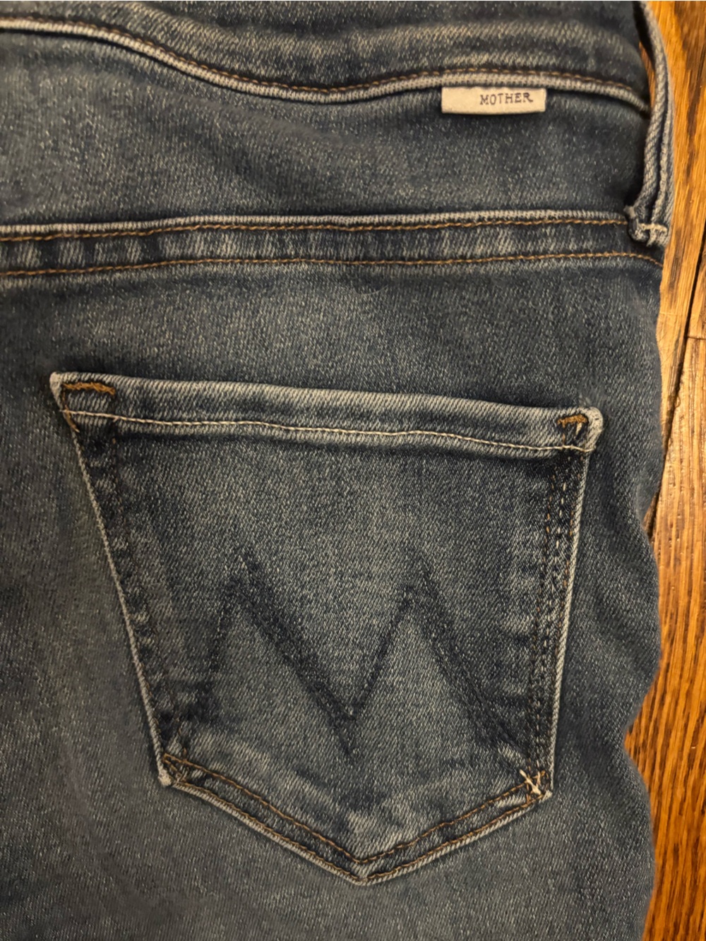 Mother - The Mid Rise Dazzler Ankle Jean size 26